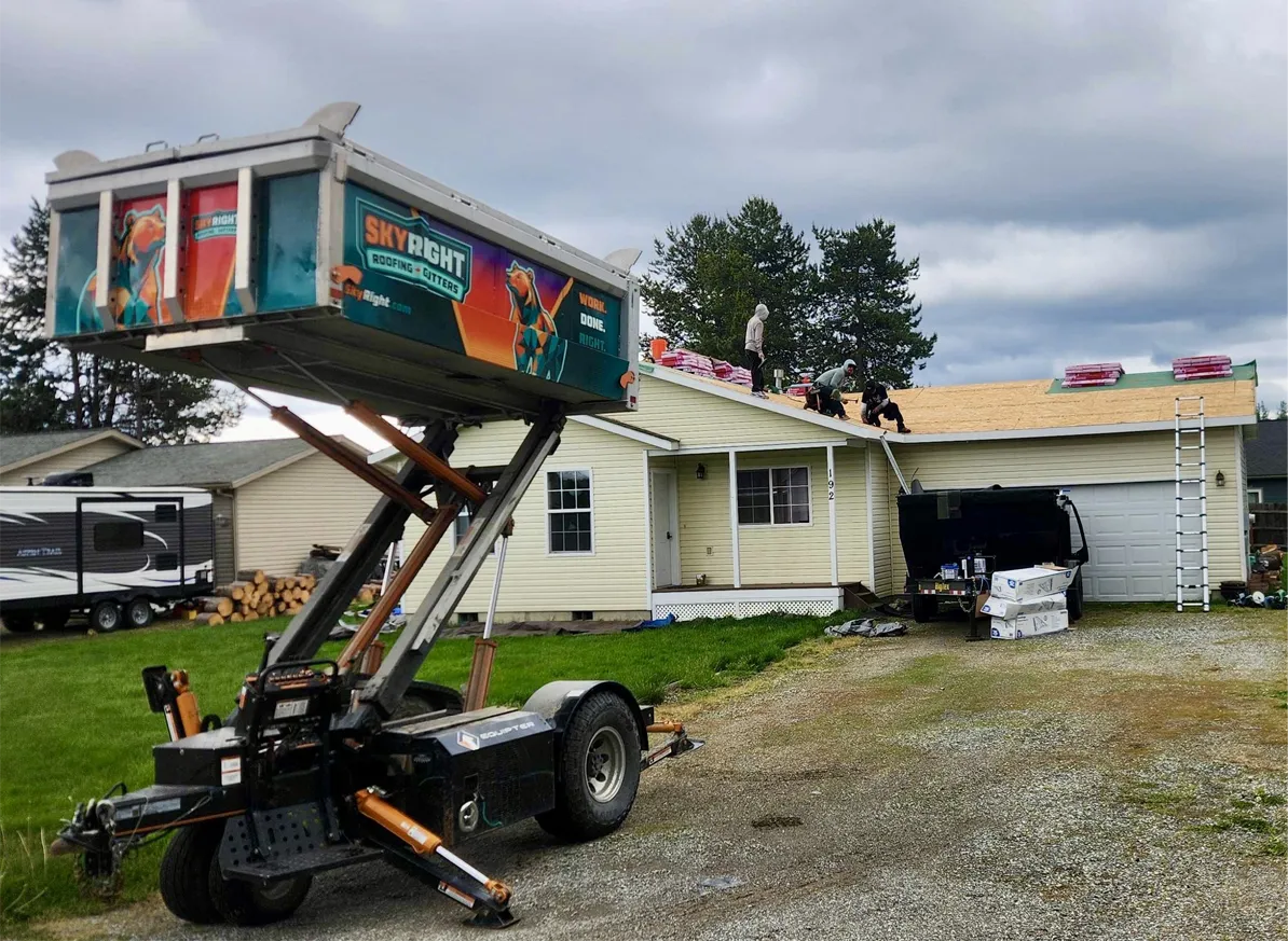 Rathdrum ID roofing company working on home exterior