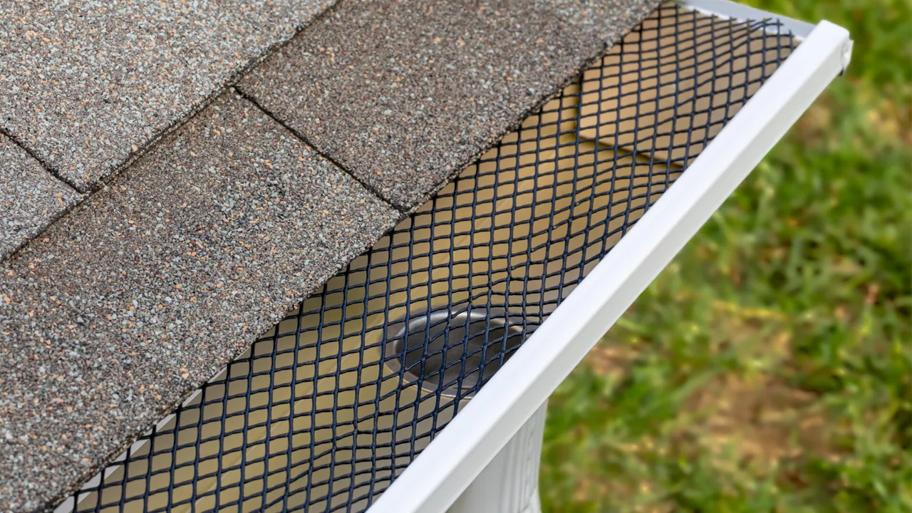Post Falls gutter repair for roof drainage